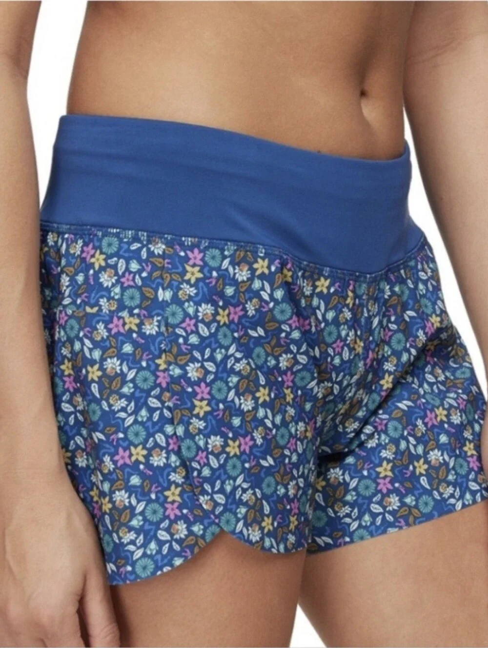 Patagonia Women's Stretch Hydropeak Surf Shorts in a 